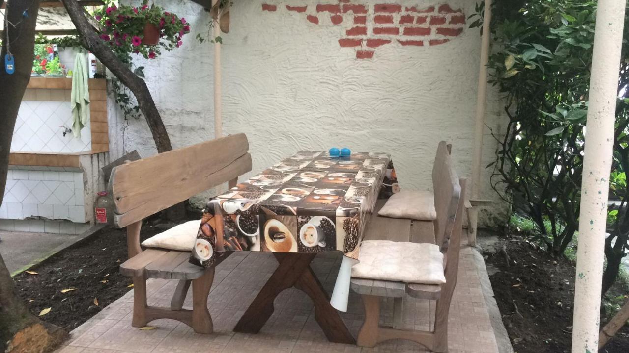 Guest House Lavr Gagra Exterior foto