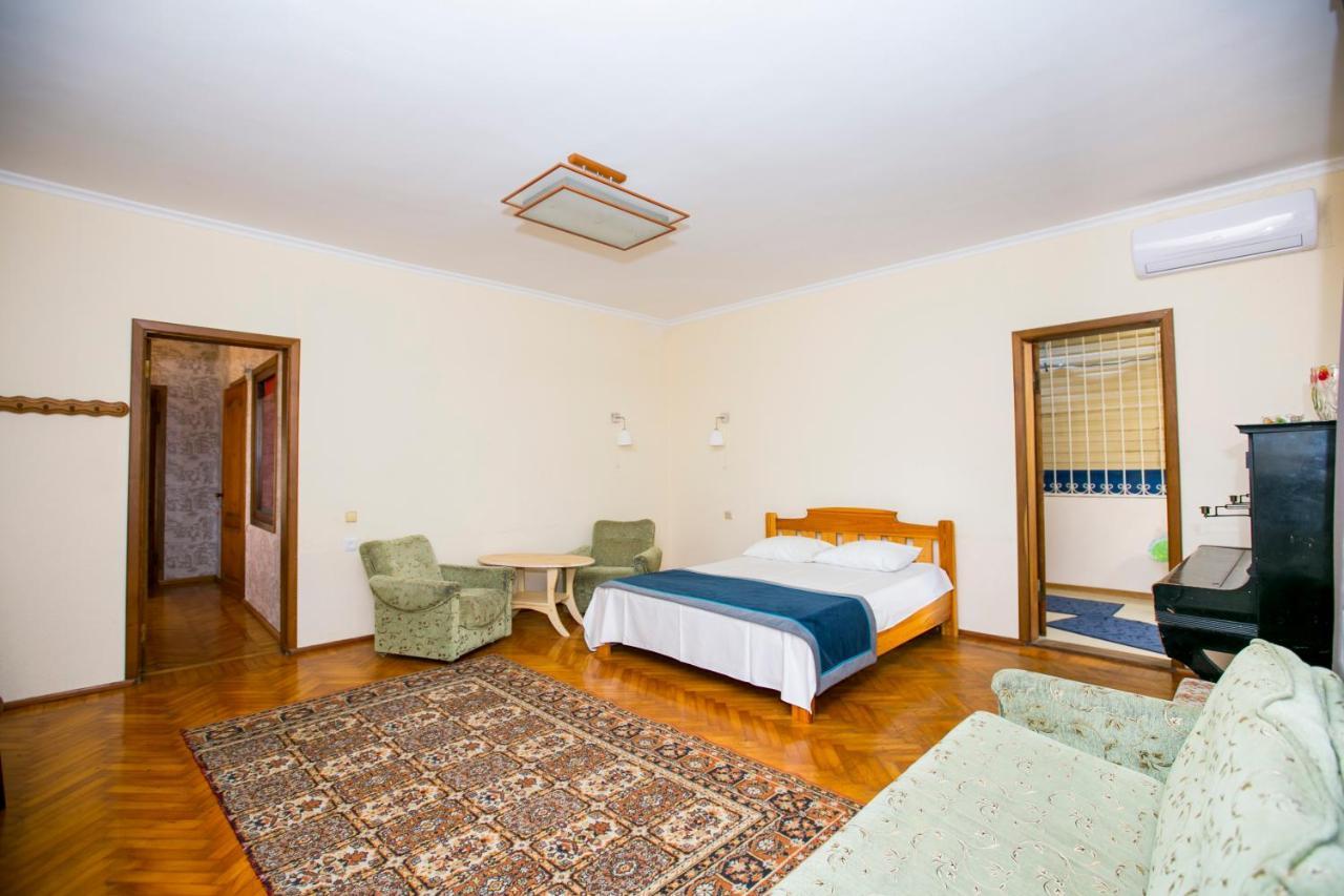 Guest House Lavr Gagra Exterior foto