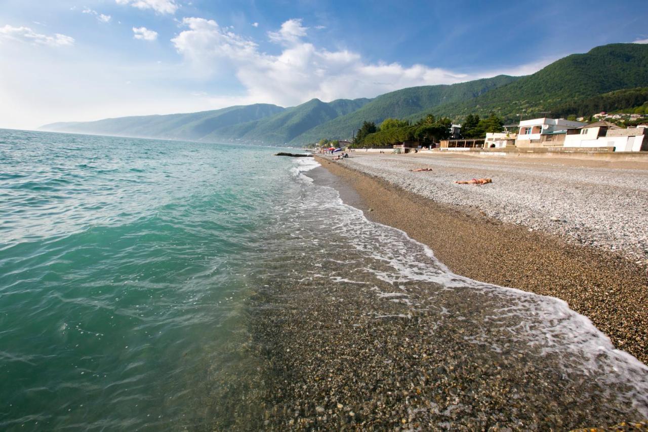 Guest House Lavr Gagra Exterior foto